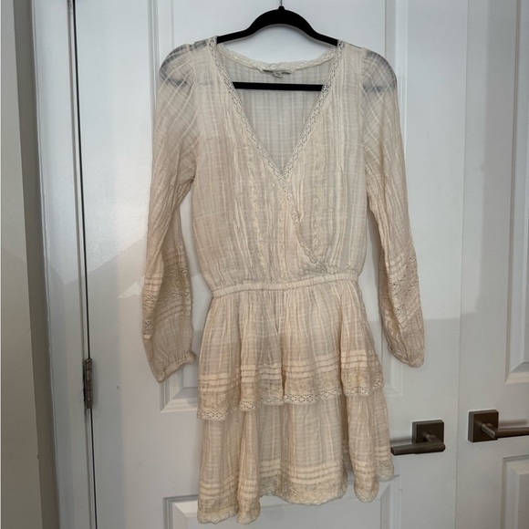 American Eagle Outfitters Dresses & Skirts - American Eagle Cream Lace Trim Dress